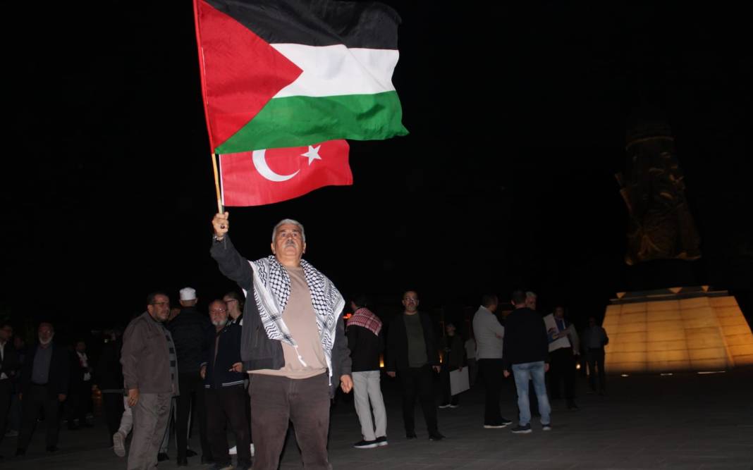 Konya’da Gazze için tarihi buluşma! Binlerce kişi tek yürek oldu 4